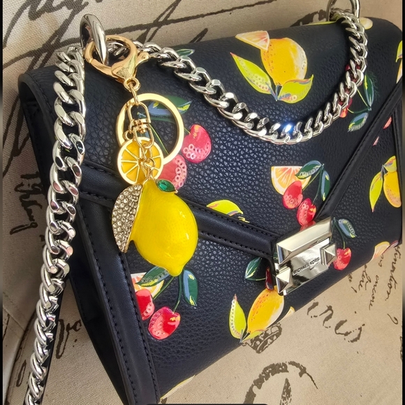 Meet your Posher, Cheri - Picture 5 of 16